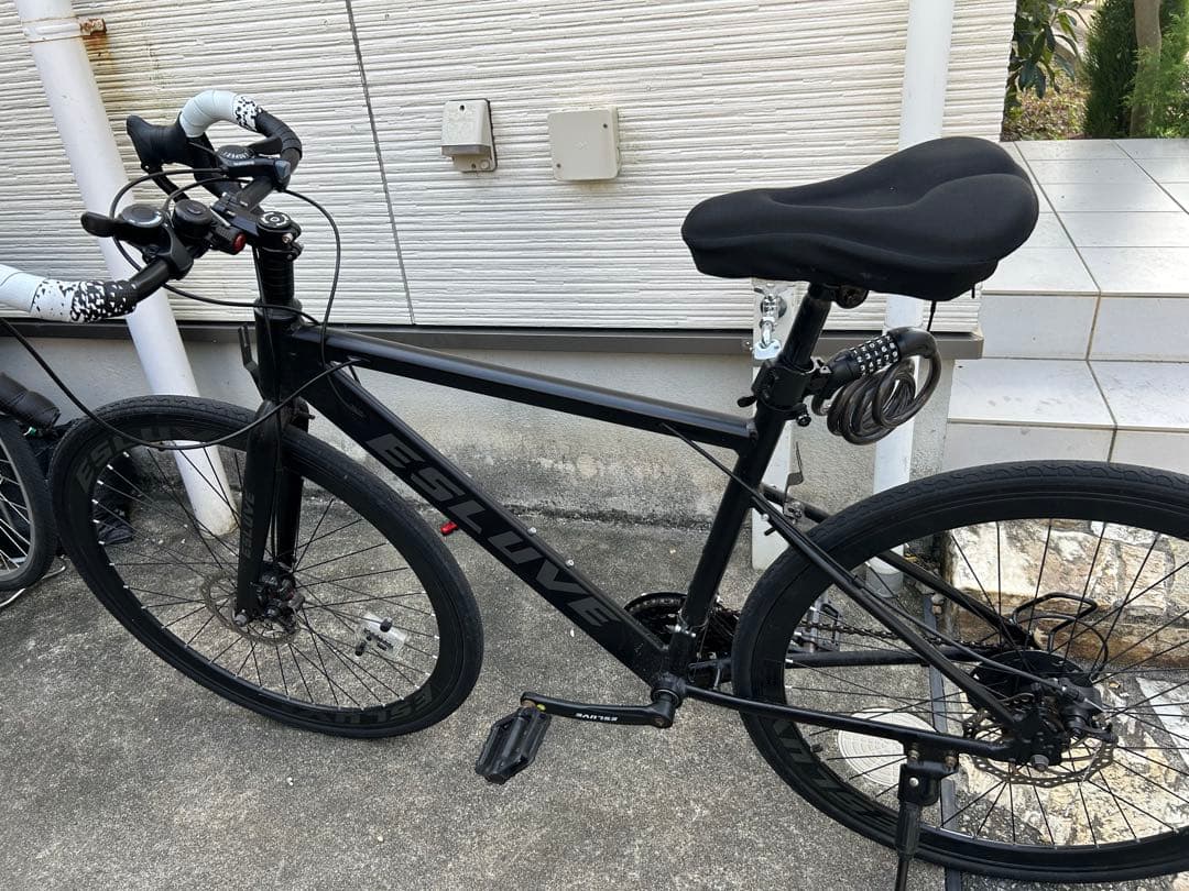 ESLIVE ロードバイク ブラック説明必須(防犯登録解除済み）