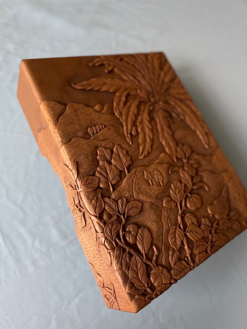 木彫り文房具収納箱