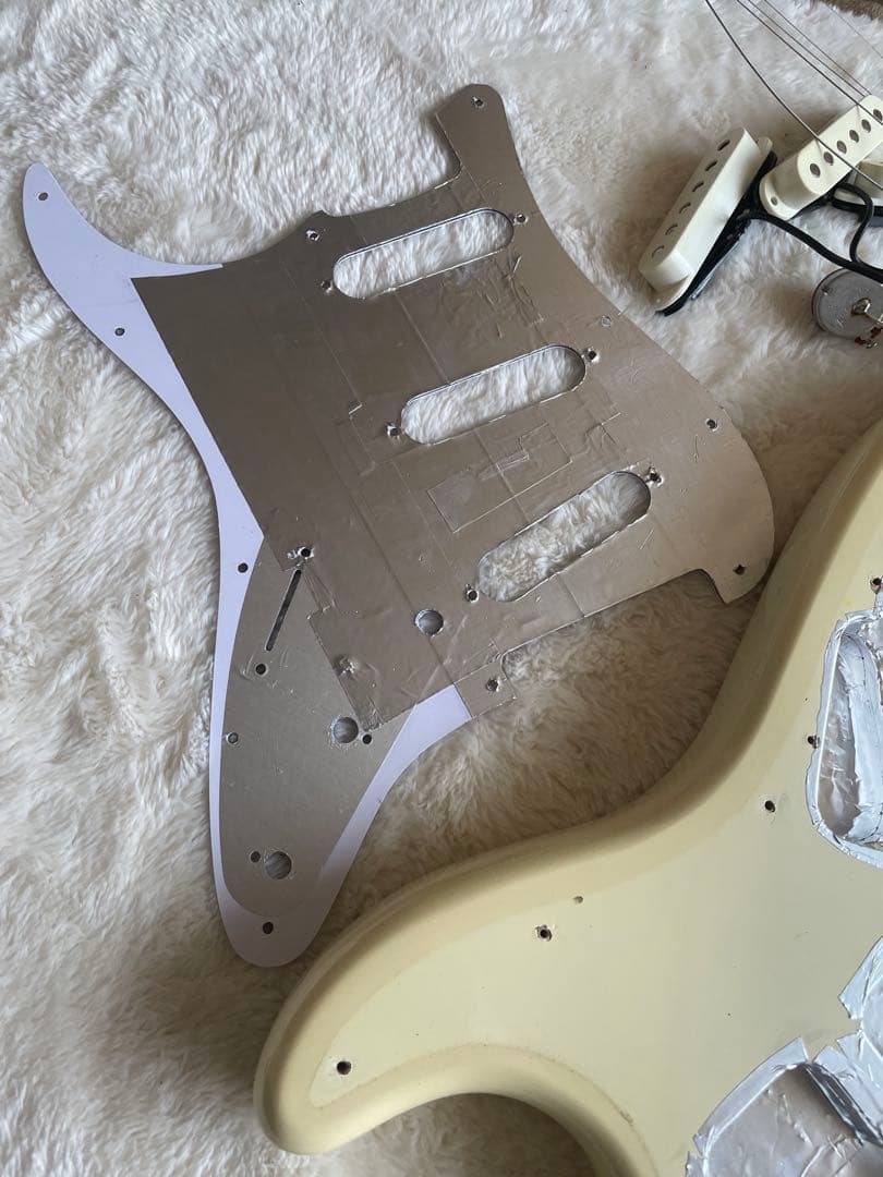 フェンダースクワイヤー