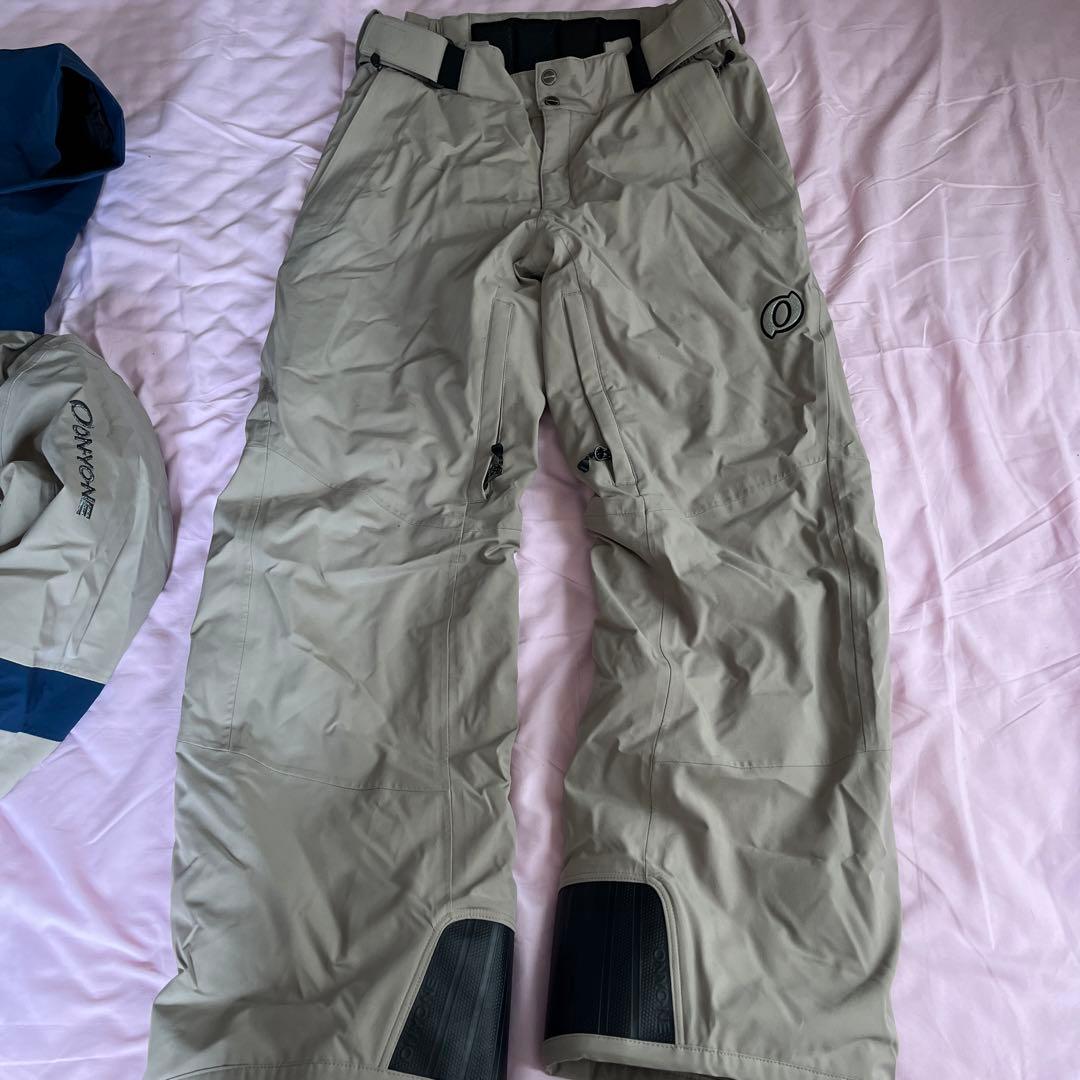 オンヨネ　スキーウェア