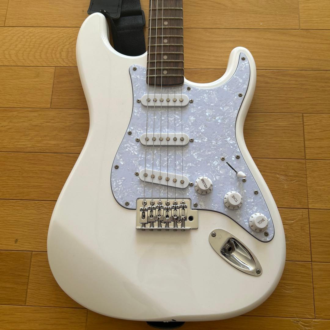 Squier Stratocaster ホワイト エレキギター