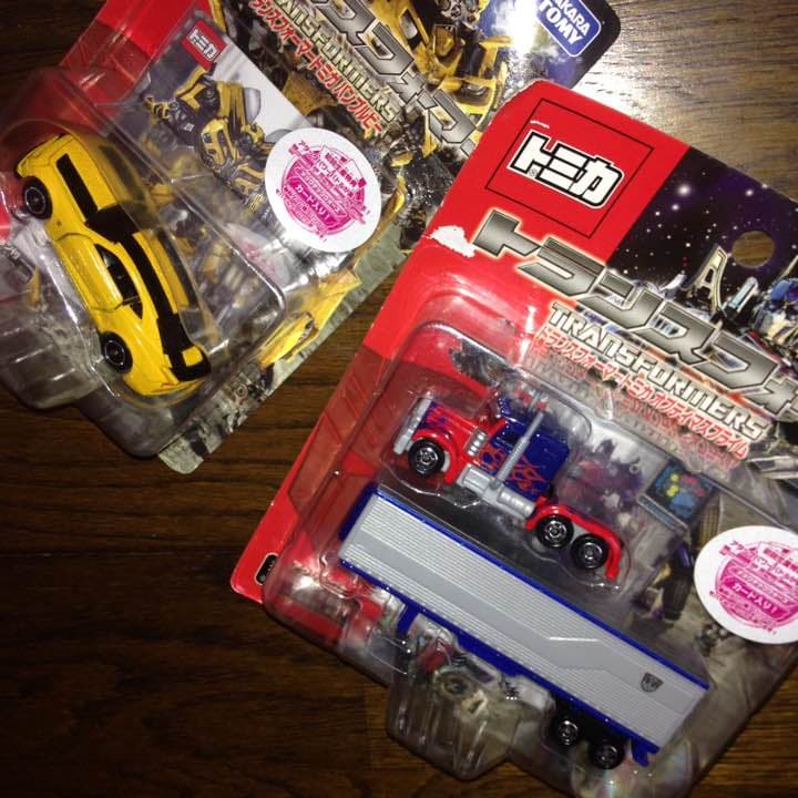 映画 トランスフォーマー トミカ ミニカー 二台 セット