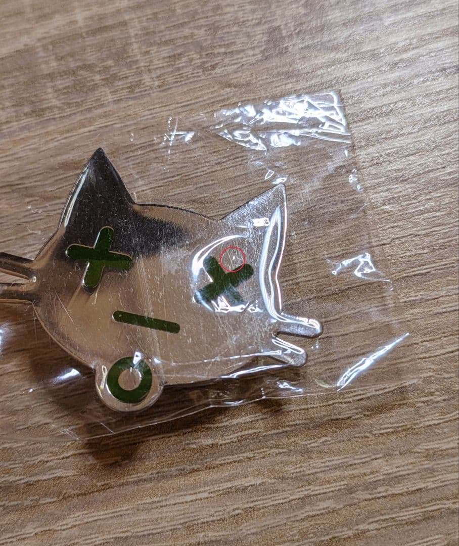 カラマリ ワングー 猫バッジ 白石