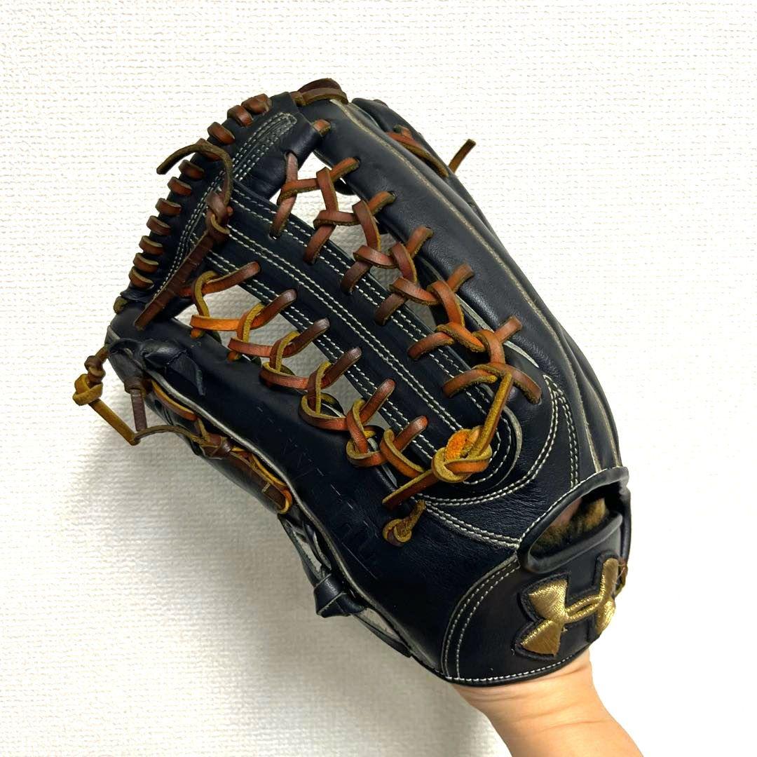 977 アンダーアーマー 極美品 型良 即戦力 硬式 外野手用グローブ 左投げ