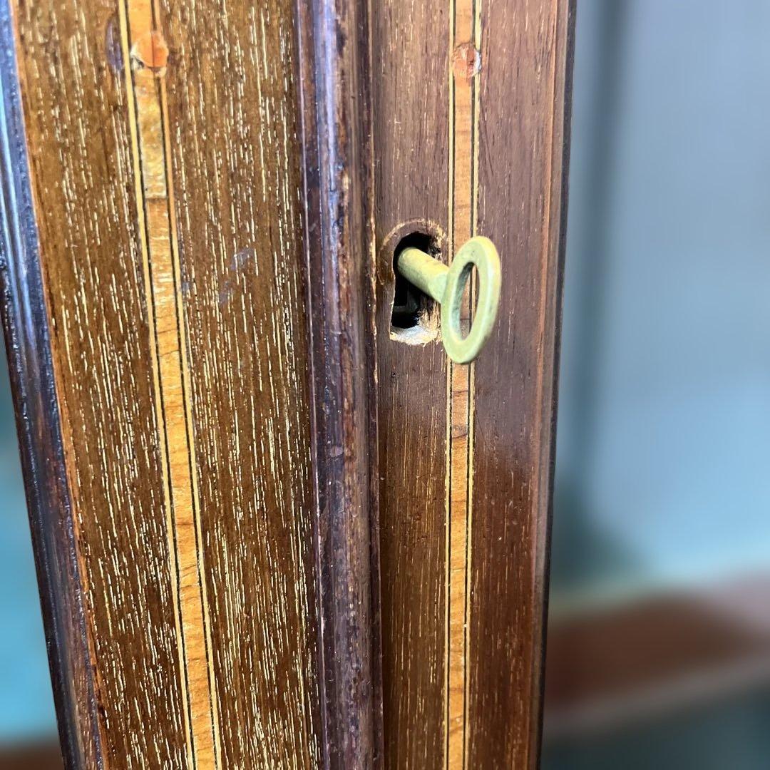 英国アンティーク　木製ガラス扉キャビネット