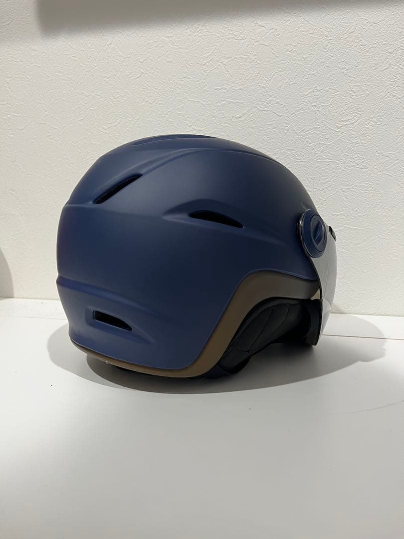 GIRO VUE MIPS バイザー付ヘルメット　一体型