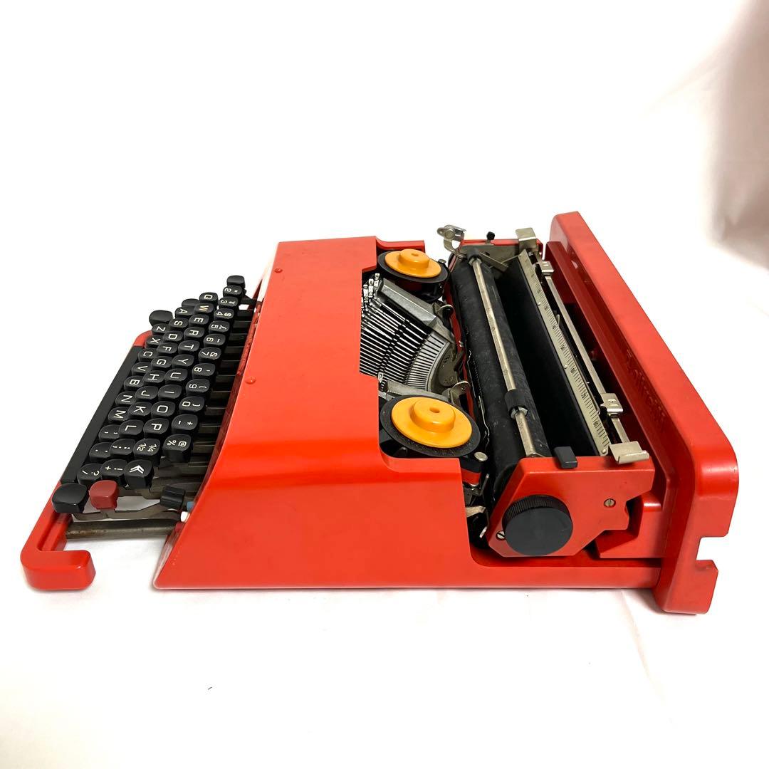 タイプライター olivetti valentine 赤いバケツ オリベッティ