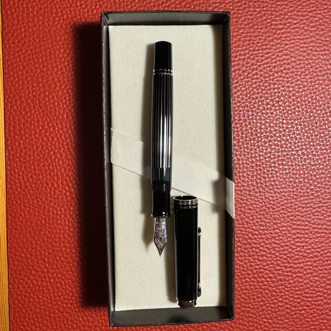 ペリカン Pelikan m815