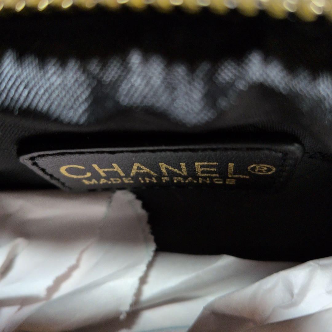 CHANEL 黒 レザー バッグ キルティングノベルティ
