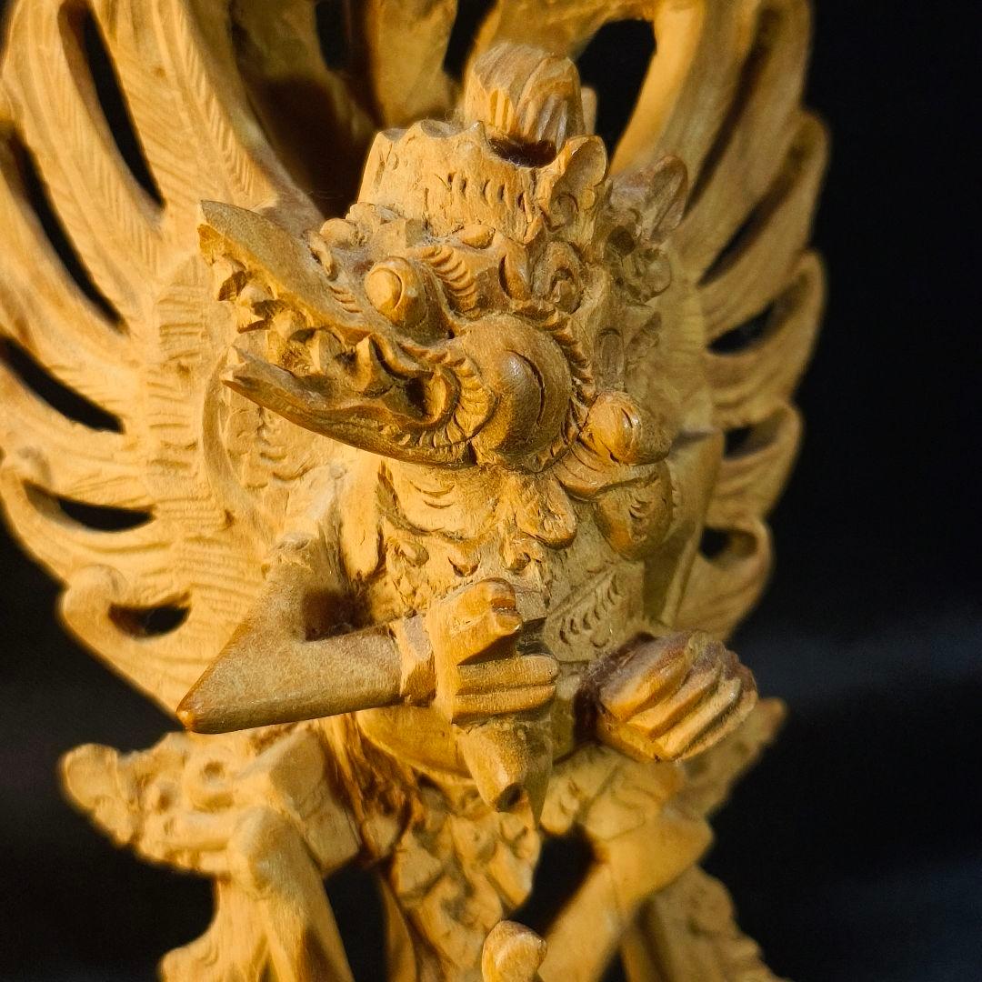 仏教美術 香木白檀細工 インド密教 ガルーダに乗ったウィシュヌ神像 木彫骨董美品