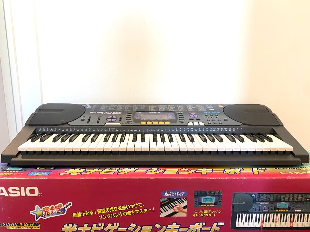 た*う様 美品！動作確認済み CASIO 電子キーボード CTK-660L 譜面