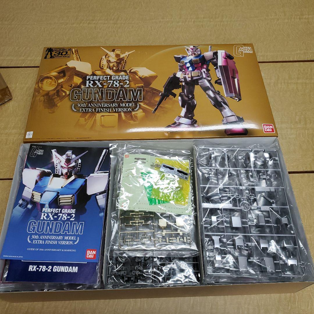 Perfect Grade RX-72-2 ガンダム 30th限定モデル