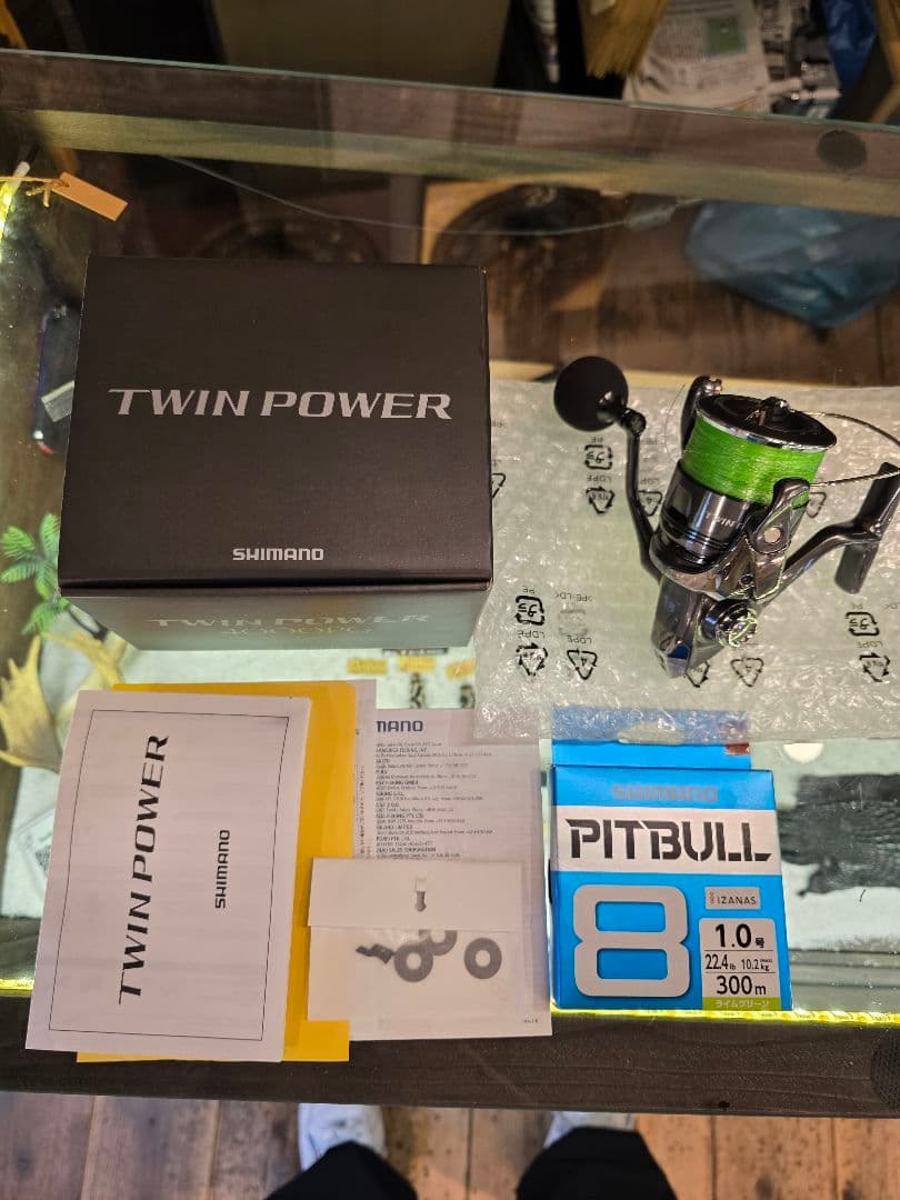 ツインパワー24　 4000PG スピニングリール