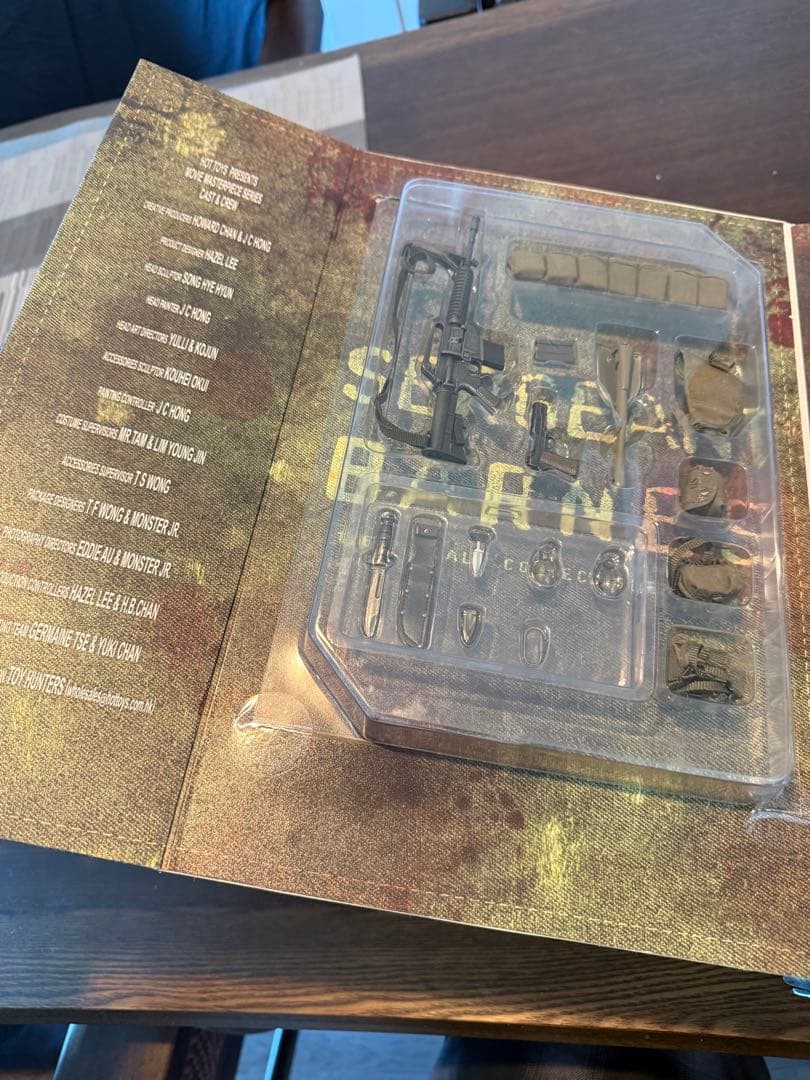 ミリタリー HOT TOYS Platoon Sergeant Barnes.