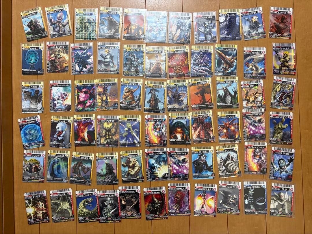 大怪獣バトル112枚まとめ売り＋ミニカードファイル