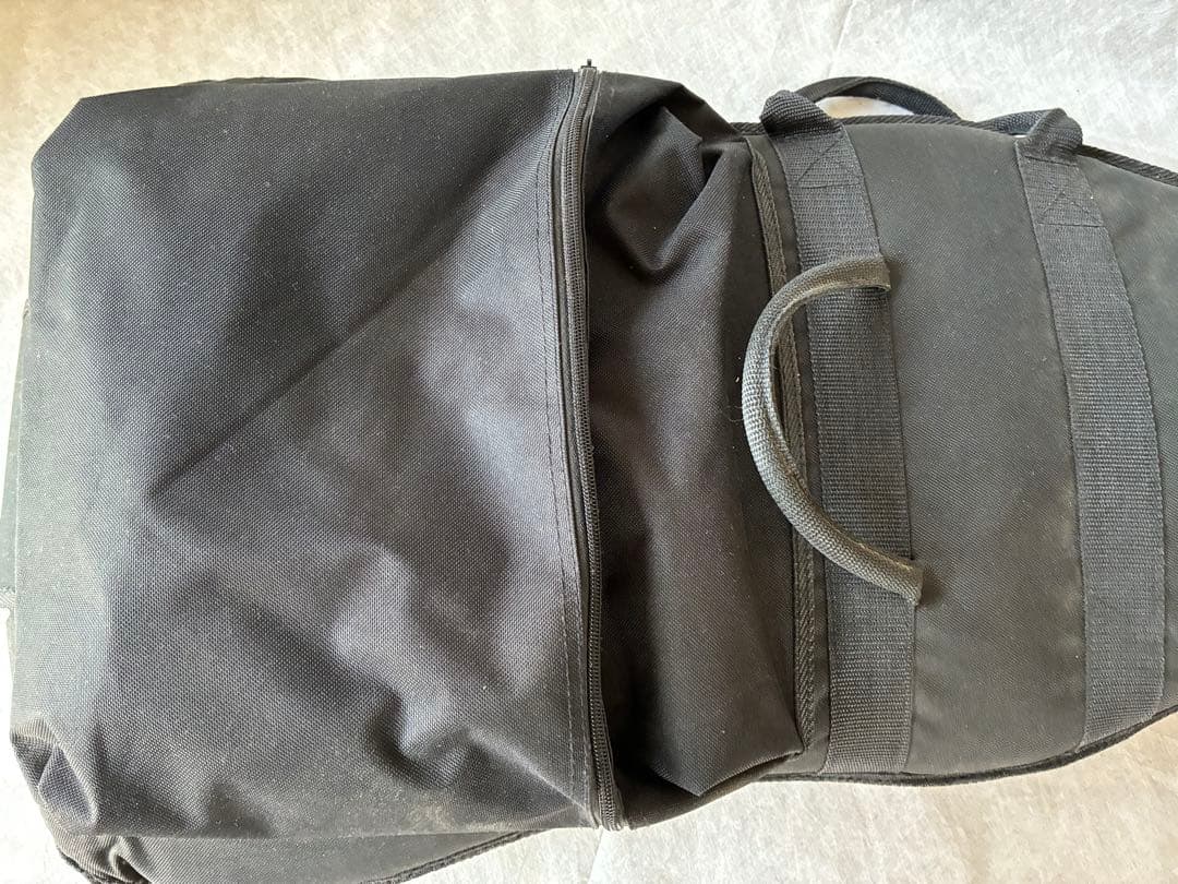 ヤマハBBVエレキベース ・ソフトケース・ストラップ・ケーブル付き