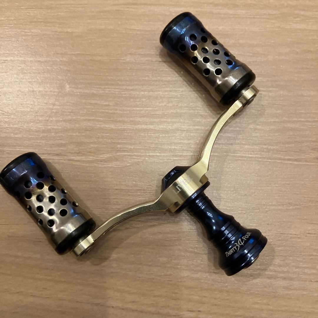 サーティーフォー×LIVRE