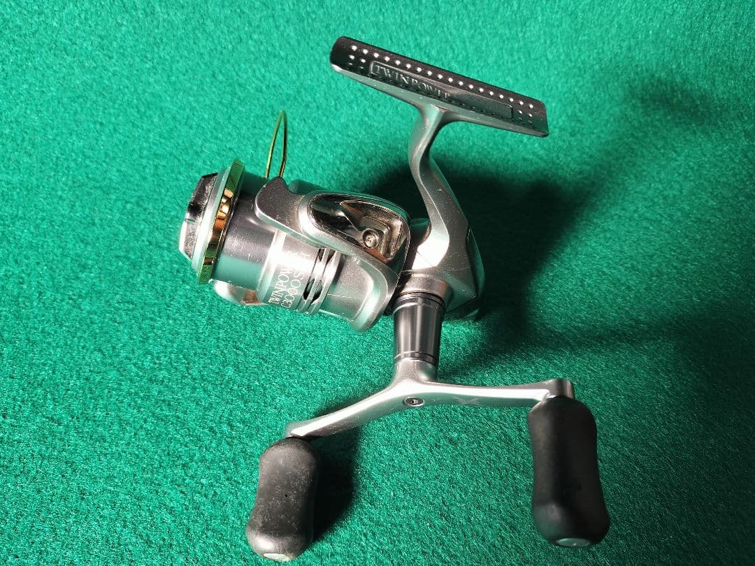 シマノ 11ツインパワーC3000SDH