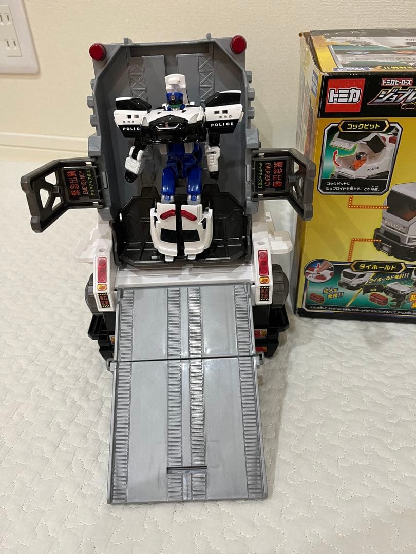 ジョブブレイバーDXブレイバートランスポーター&ポリスブレイバー