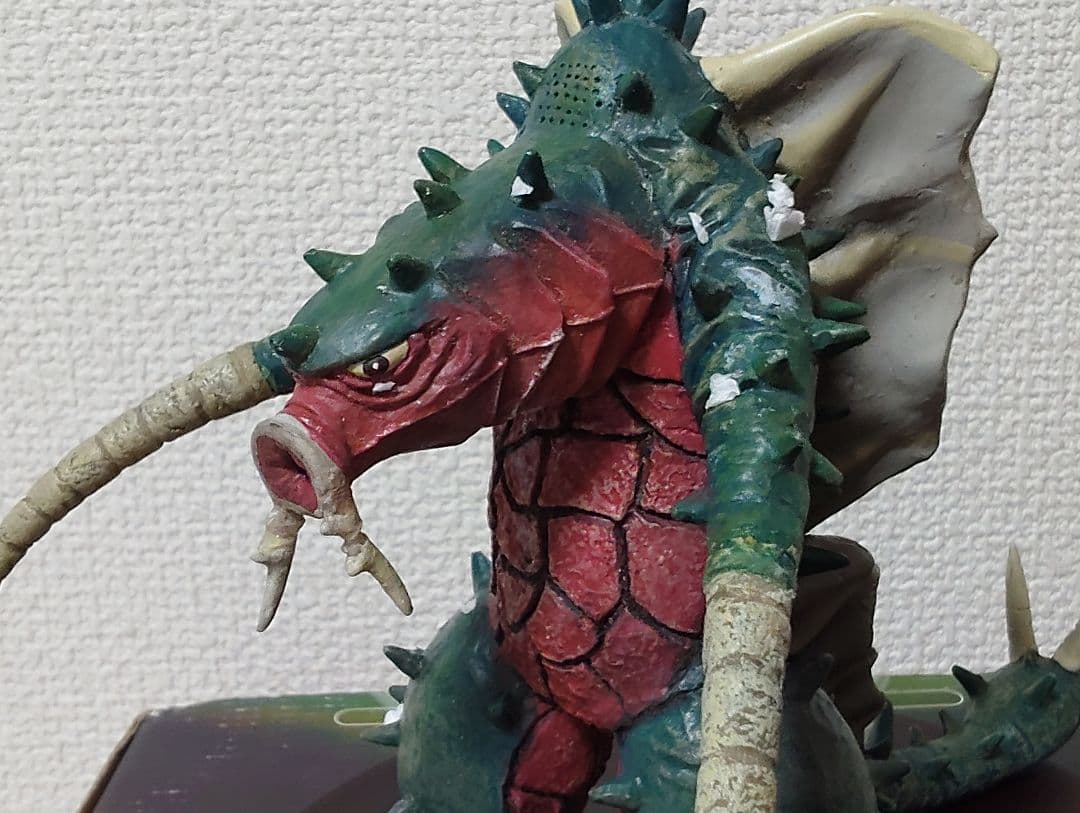 ミラーマン 宇宙怪獣ブラックゴン 完成品フィギュア 地球防衛軍秘密基地本部