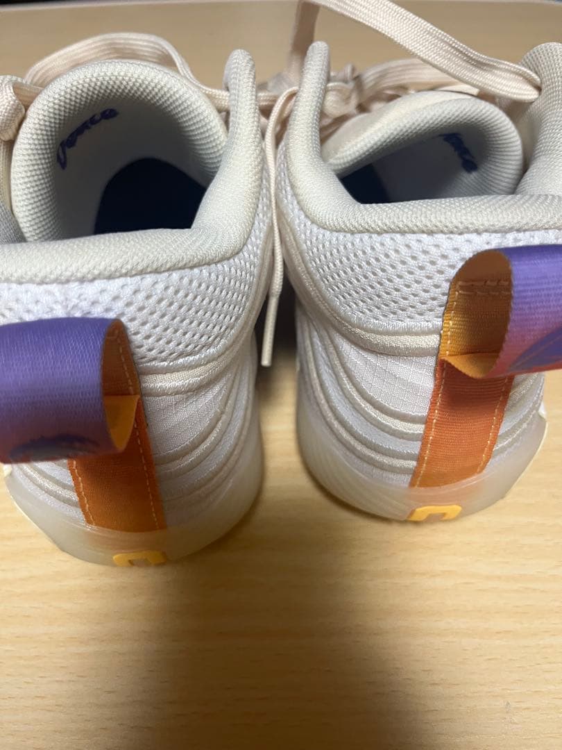 バスケットボールシューズ　テイタム