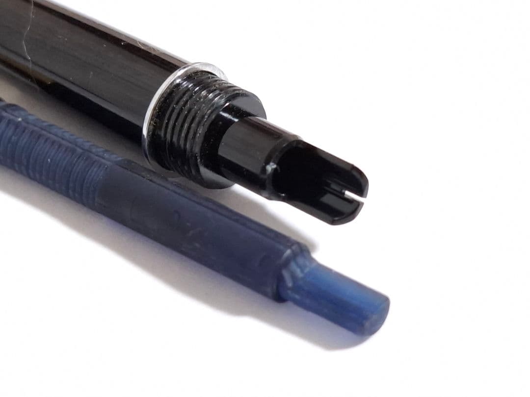 未使用　renoma PARIS レノマ　万年筆　ロジウム仕上げ　14K　細字