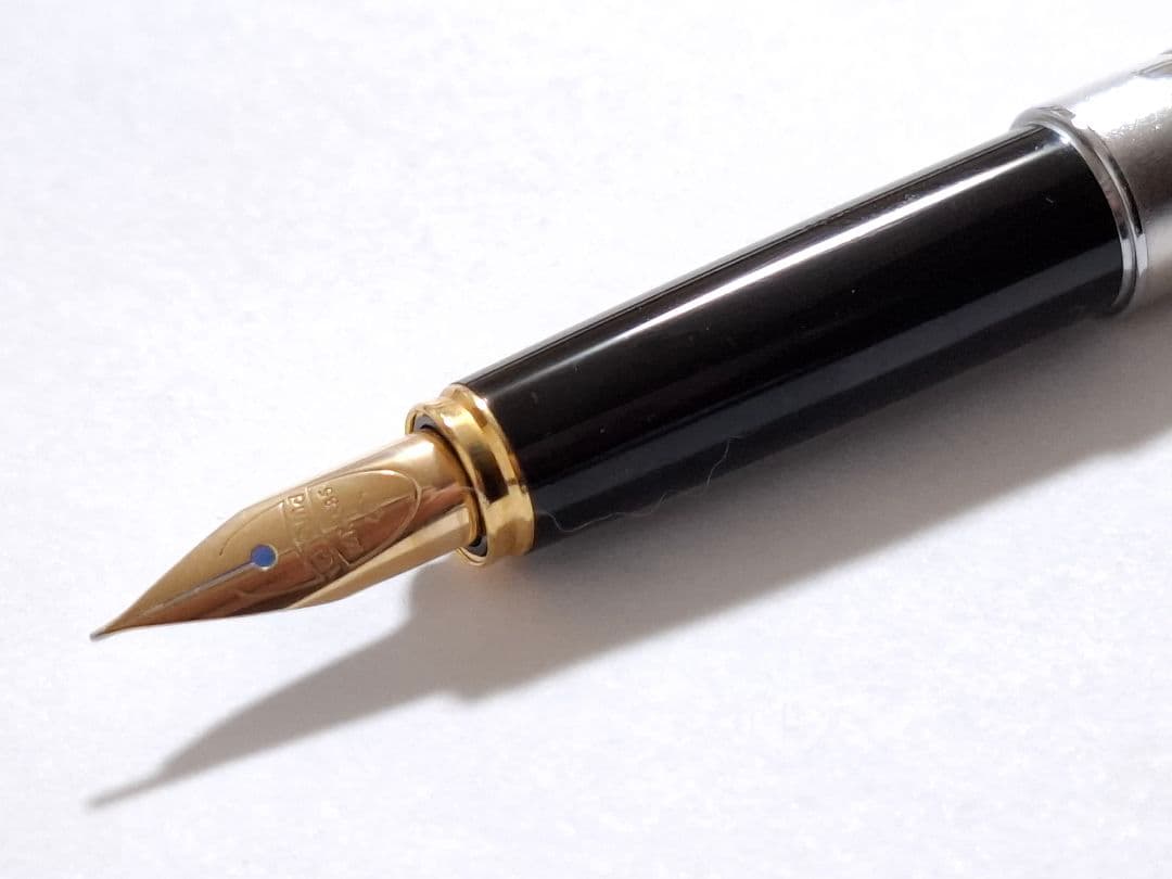 未使用　renoma PARIS レノマ　万年筆　ロジウム仕上げ　14K　細字