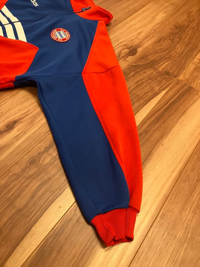 FCバイエルン adidas 刺繍ロゴ トラックジャケット