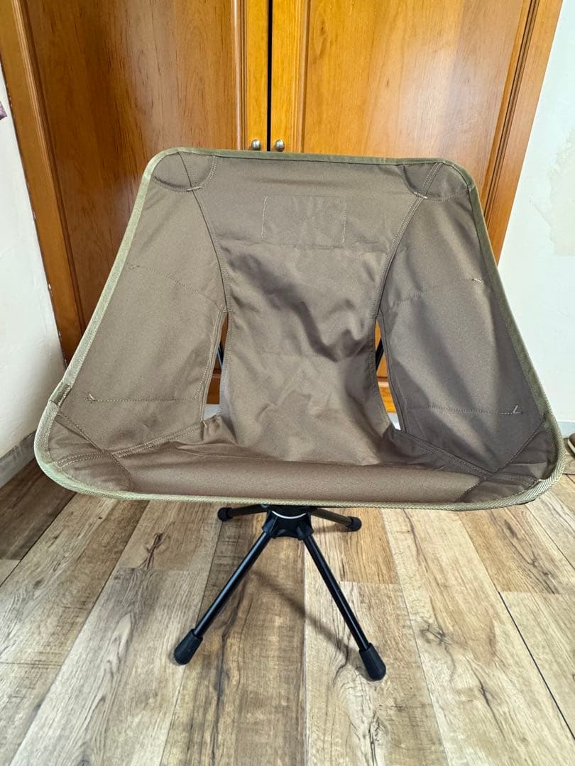 ヘリノックス　タクティカルスイベルチェア／コヨーテ