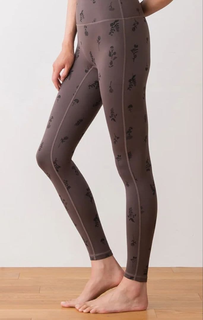 【新品未開封】ワンランク上の大人可愛い　SUKALA フラワーブーケレギンス Ｓ