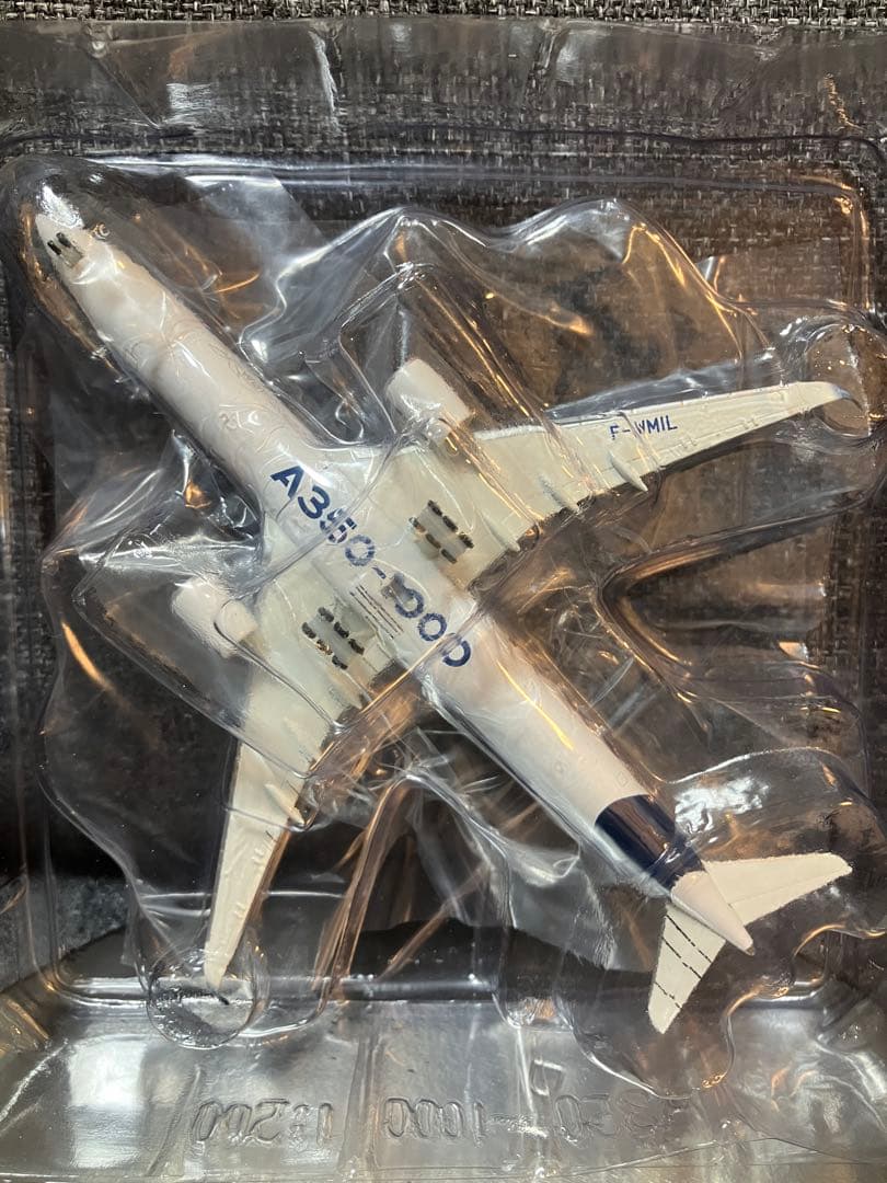 航空機・ヘリコプター AIRBUS350-1000 F-WMIL herpa 531047 1:500