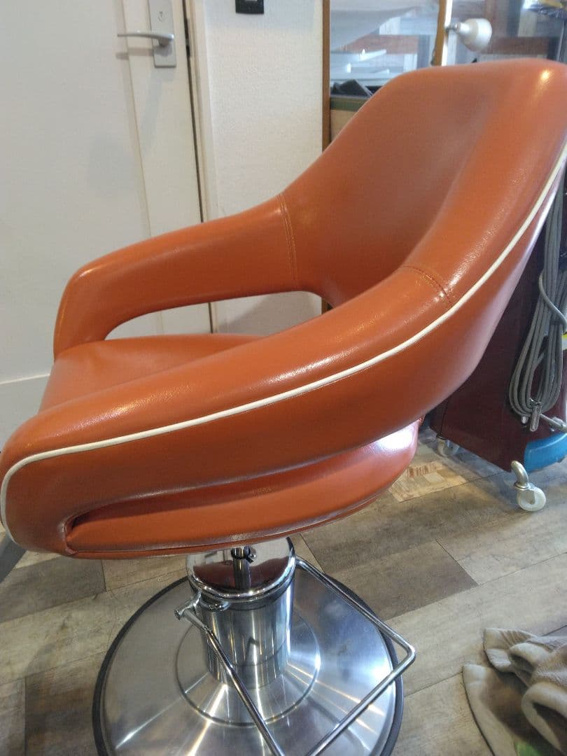 オオヒロスタイリングチェア①