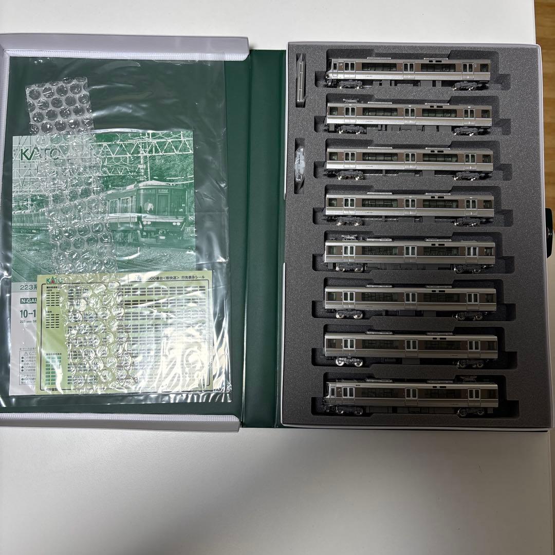 KATO 223系2000番台　新快速8両セット