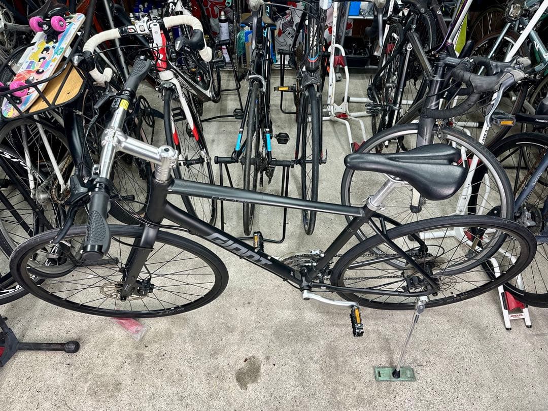 エスケープ R DISC 基本分解発送送料無料！近県の方完成車配送もOK！