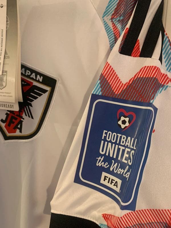 【新品タグ付・直筆サイン】日本代表 2022 アウェイ ユニフォーム 鎌田大地