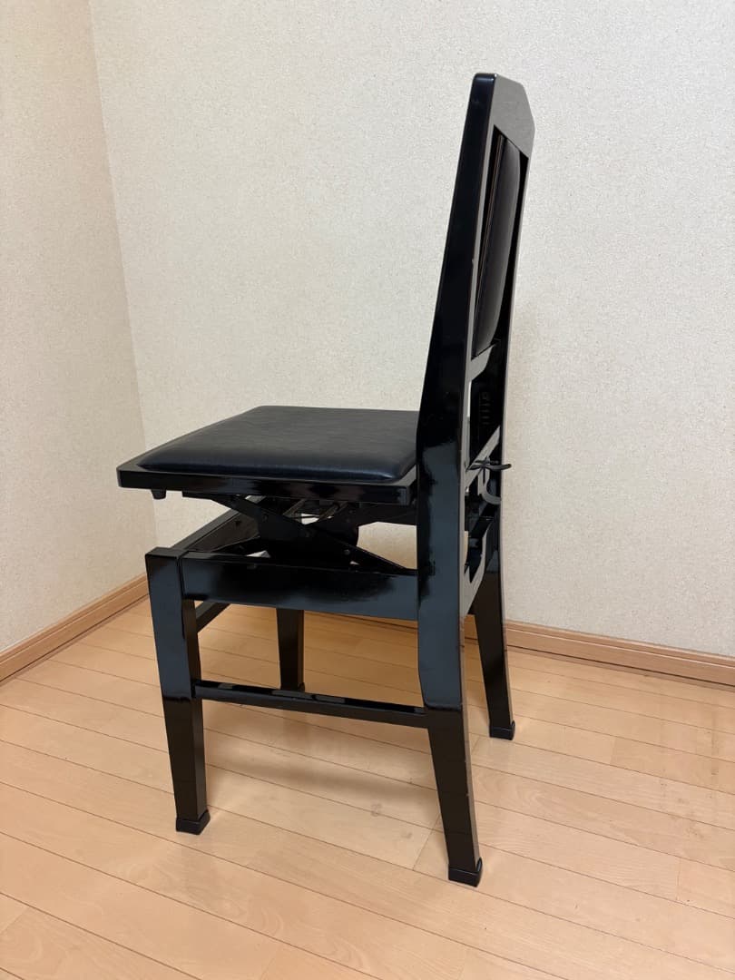 KAWAI トムソン椅子　背もたれ付き　高さ調整可能