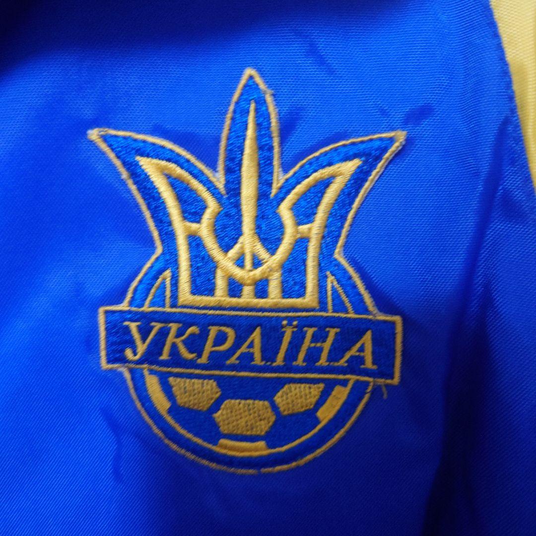 代表　ウィンドブレーカー