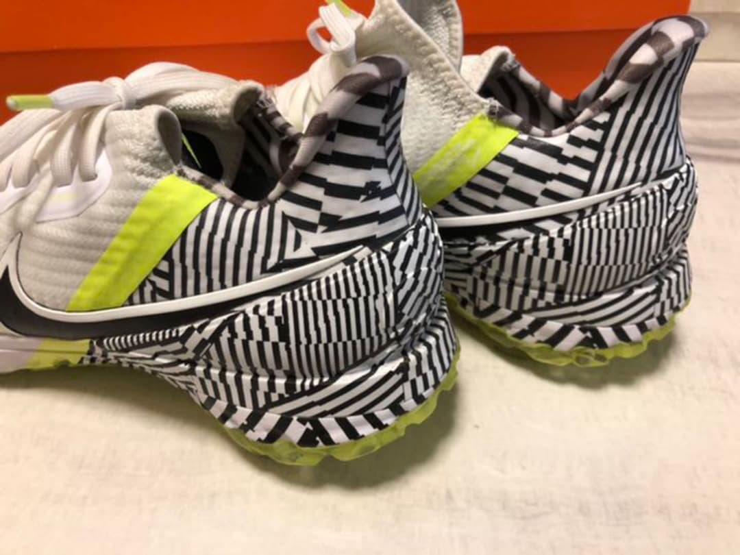 再値下げしました！★ナイキ　エアズームインフィニティ　25.5 レアカラー★