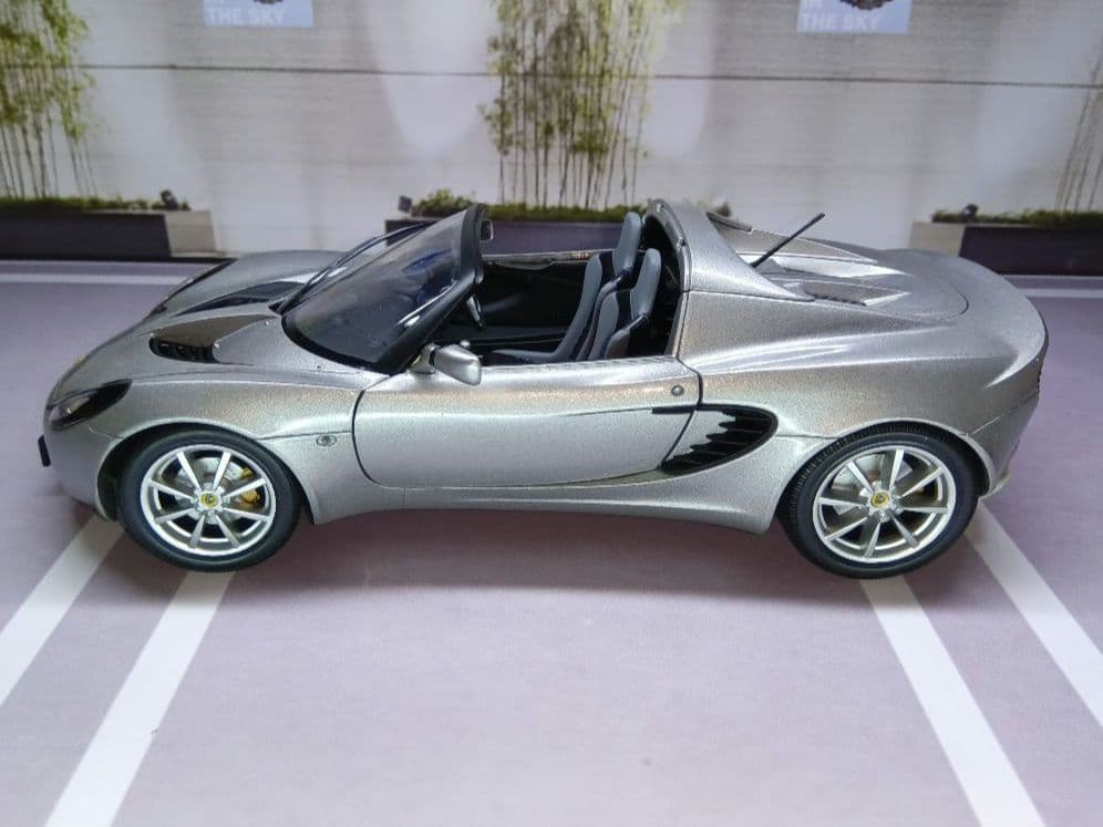 JADI Model Craft Lotus Elise 1:18 シルバー