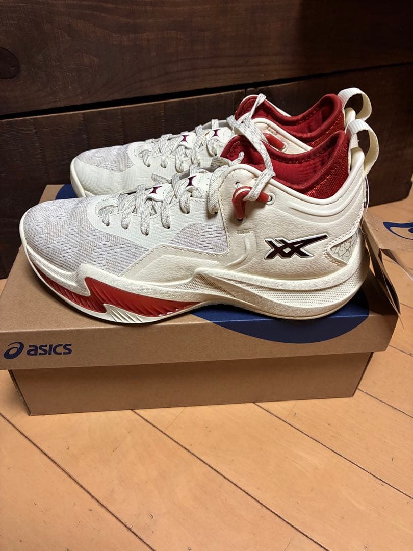 ASICS バスケットボールシューズ NOVA SURGE LOW 2