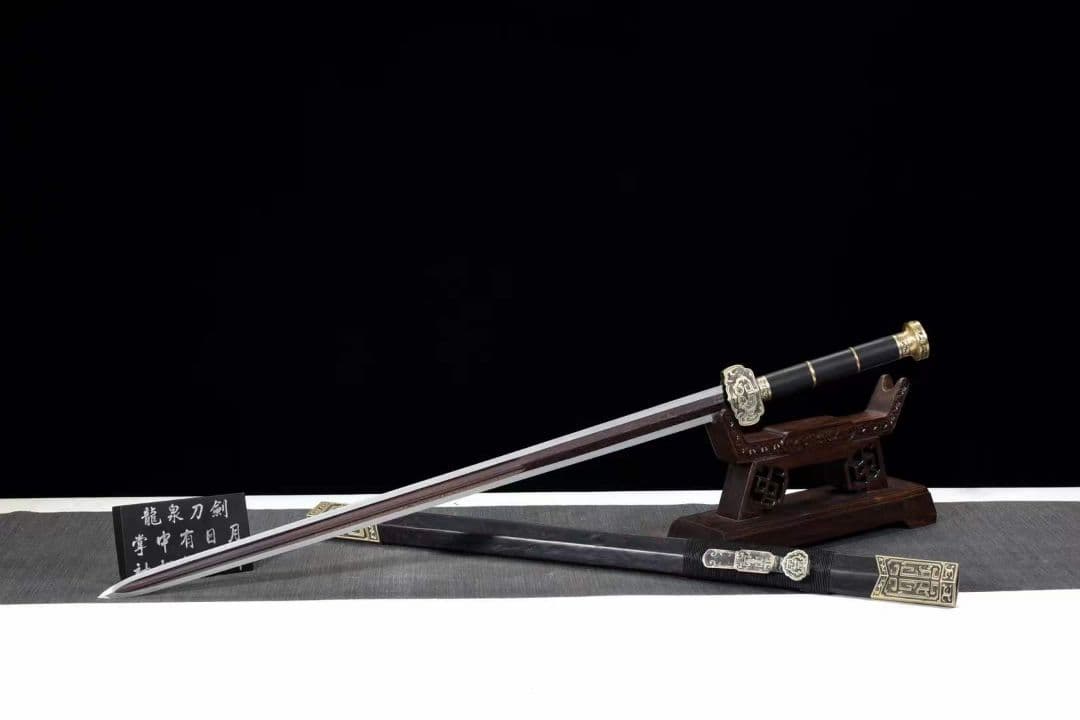 （ラッカー鞘）吉祥如意剣 古兵器 武具　刀装具　日本刀　模造刀 居合刀