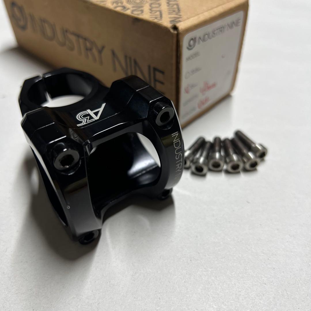 INDUSTRY NINE A35ステム 40mmチタンボルト付き
