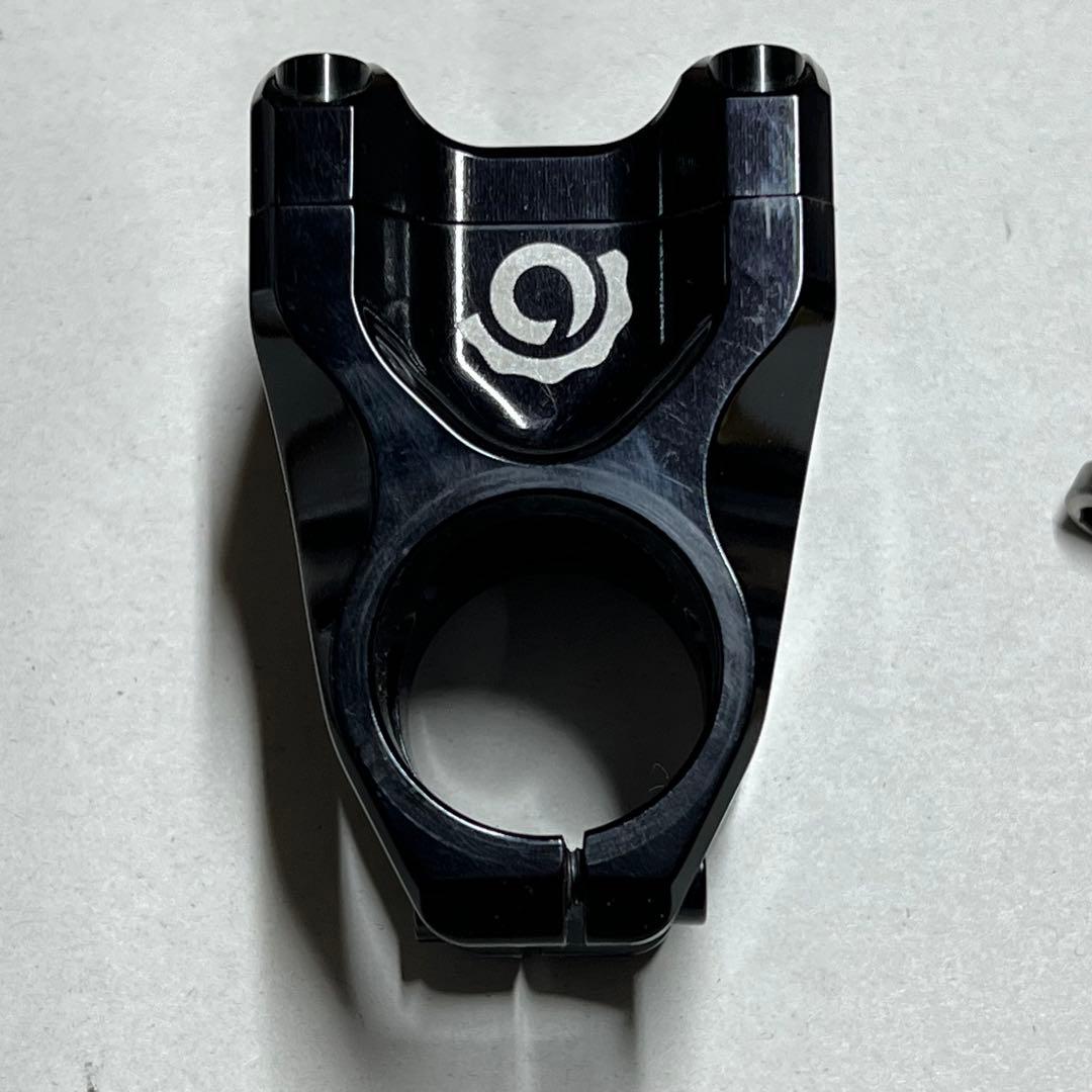 INDUSTRY NINE A35ステム 40mmチタンボルト付き