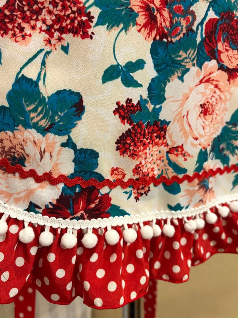 エプロン　ショート　赤オレンジバラ柄　赤白ドットフリル　フラメンコ　衣装