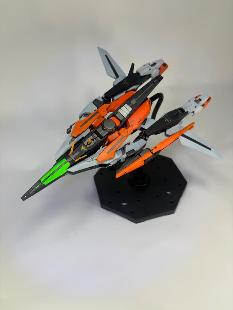 【全塗装完成品】HG 1/144 メタルロボット魂風 ガンダムキュリオス背景付き