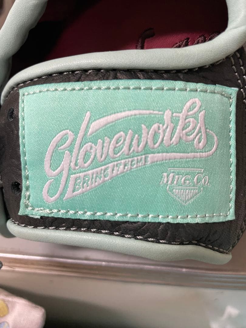 や*ん様 Gloveworks 軟式グローブ 赤/ミント