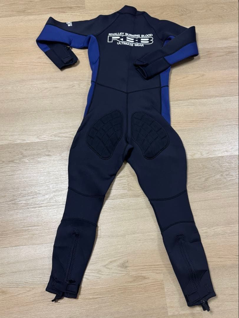 リバレイ　RBB ウエットスーツLL 8570