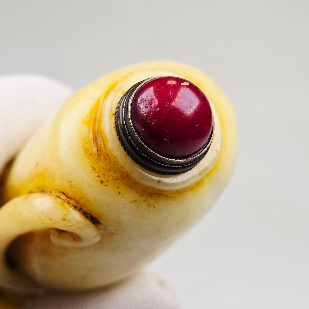 貴重 本物和田白玉 土沁 手彫 梅紋 清代 大型 鼻煙壺 薬瓶 置物 美品