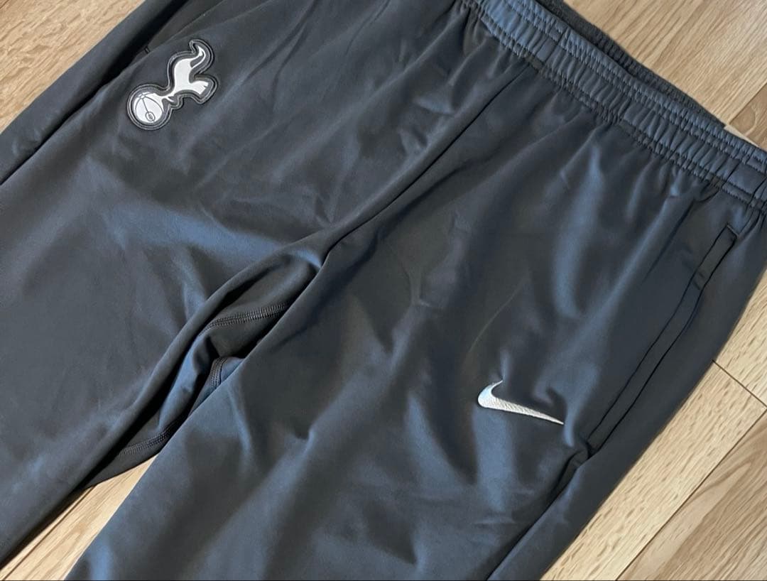 NIKE トッテナム　スパーズ　トラックパンツ　トレーニングパンツ　ジャージ