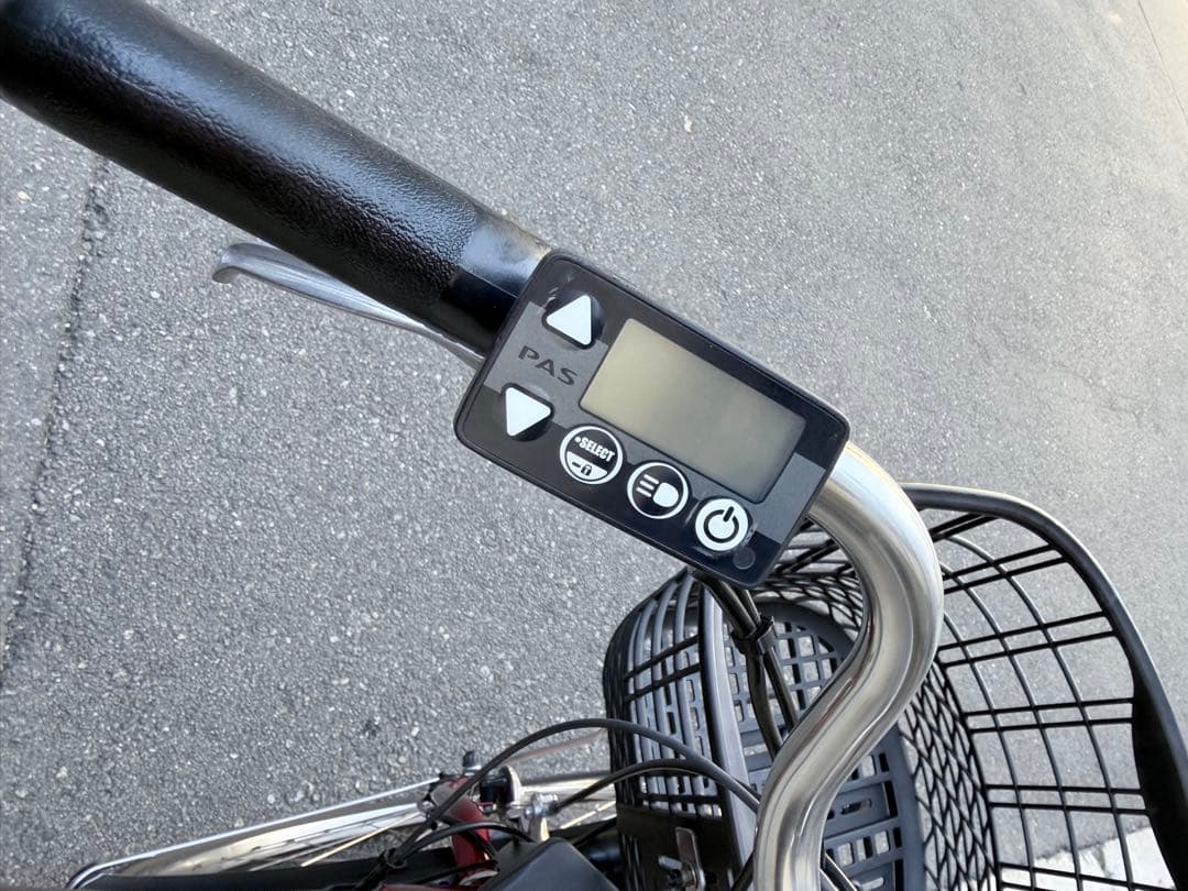 大阪府　ヤマハ　 電動アシスト自転車 赤 前カゴ付き